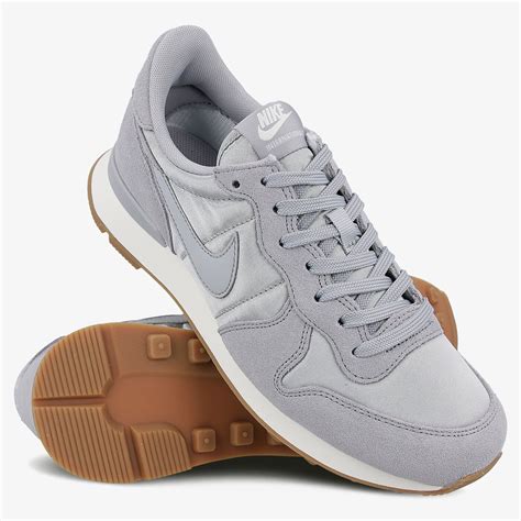 nike turnschuhe grau schwarz|Graue Nike Sneaker für Damen online kaufen .